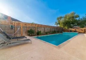 Entire home - Private heated pool, pool table and private yard - Image 4