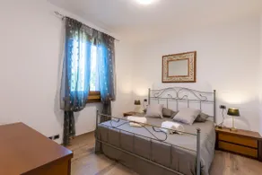 Apartamento con terraza y jardín | Vistas a la montaña - Image 5