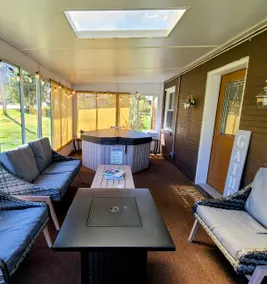 4Bed/2Bath Home, 1.5Acres, Prime Location, Private - Image 4