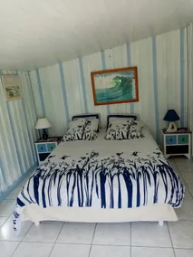 charming cabin on the edge of the forest - Image 3
