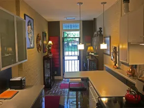 The Guesthouse on Lime - Image 5