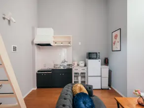 Change your mood in a spacious modern-style loft [REQRAS Sakura Machi 202] - Image 2