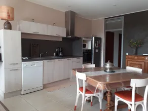 SPACIOUS APARTMENT WITH LARGE TERRACE - Image 2
