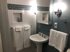 Portland Southwest Suite Stay - Image 4