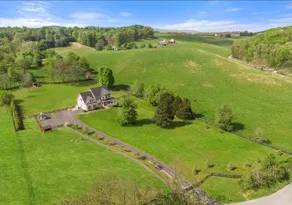 Large Modern House, Wine Country, Delaplane, VA - Image 2