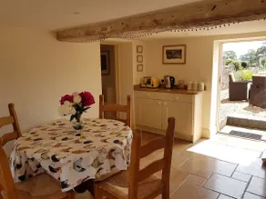 Malt Barn, Grade2 listed in heart of rural Shrops - Image 2
