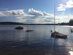 Amazing Location New London Lake Area- Entire Home - Image 3