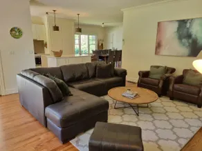 Noonan House, 5 bedrooms. Hop & skip to town - Image 4