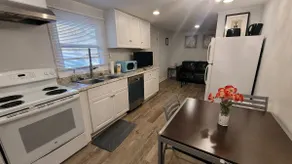 Family-Friendly 3BR Escape with Boat & RV Parking - Image 2