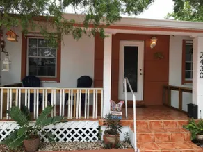 Sweetheart Cozy Home in the west of wynwood - Image 5