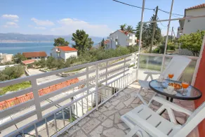 Green Oasis House with Sea view - Image 3