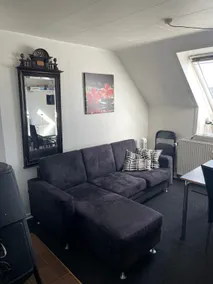 Own apartment in small property with 2 leases - Image 2