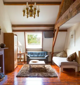 Private floor in stylish house, including breakfast. - Image 2