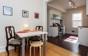 Charming dog friendly 2-Bath Bungalow Near Chicago - Image 3
