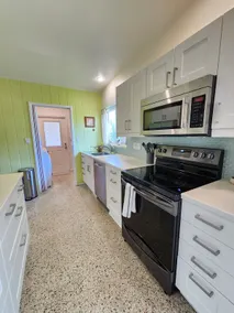 GardenHouse @AudubonPark Sleeps 8 - Image 5