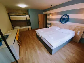 U Kapitána, Baťův kanál, Petrov Harbor - Image 3