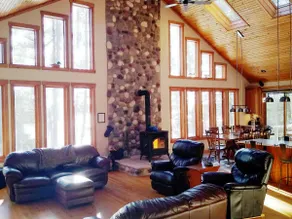 Northwoods Secluded Lakefront Retreat - Image 3