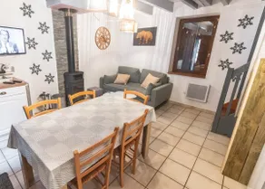 House with garden in a picturesque setting in Gavarnie / GAVARENT - Image 4
