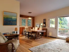 Beautiful Loft and Den Close to Hayward Field - Image 3