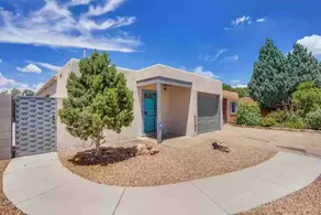 Comfy, contemporary, quiet retreat with views of the Petroglyphs  - Image 5