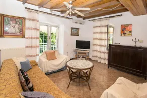 Dora's House at Chlomos Village! - Image 3