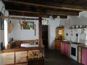 Organ house in Tekeny - Image 5