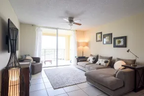 Spacious 3 Bedroom 2 bathroom Condo in Miami near beach and entertainment.  - Image 5