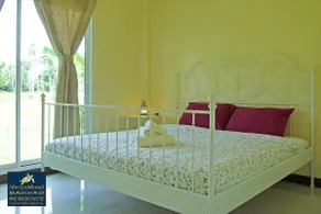 Peaceful Beach Nearby - SeaShell Holiday Home - Image 3