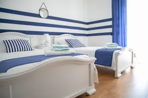 Bay View Apartment - Image 3