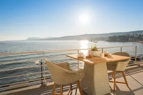 Iris Seafront Suite - Image 4