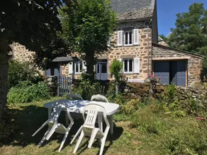 La Maison d'Angèle in the heart of Cantal - Image 3