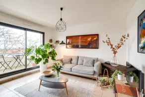 Le Petit Montmartre: T2 terrasse i træerne + gratis garage - Image 2