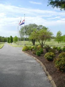 Relaxing stay, 5 min to Landing, tons of amenities - Image 2