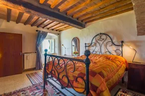 Holiday Home in Montecastelli with River Views - Image 4