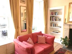 Beautiful and Historic 'New Town' Flat - Image 2