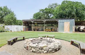 Hill Country Farmhouse - Image 3