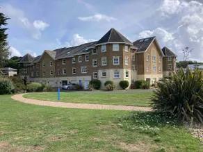3 Bedroom townhouse direct access to the beach - Image 2