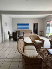 Nice house with pool and barbecue area - Image 3