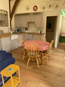 Gorgeous comfortable barn with huge private orchard in quiet Suffolk location - Image 2