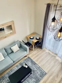 Beautiful cozy apartment with air conditioning and parking - Image 3