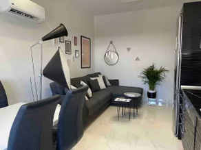 ƦӇƠƊЄ, modern luxury downtown 1bd apt with a/c - Image 3