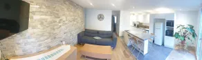 Beautiful renovated apartment with terrace - Image 3