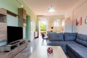 Spacious house for 7 - Image 2