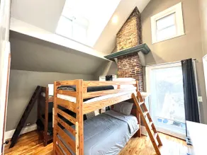 47km from World Cup! Spacious Homebase Awaits You - Image 5