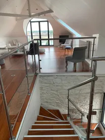 Loft facing the walled city - Image 3