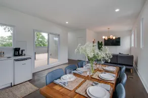 Luxurious Home w/roof top - 2 miles from Broadway! - Image 4
