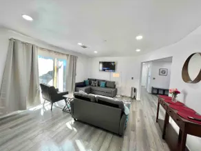 Mountain View Private Entrance 3Room Share Laundry - Image 5