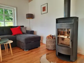 Idyllic Swedish house in a quiet hillside location - Image 3