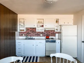 ➡ Modern Space ⬅ Surrounded by Amish Farms! - Image 3