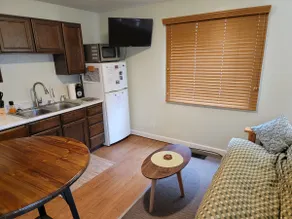 Delightful Westside Guesthouse - Image 4
